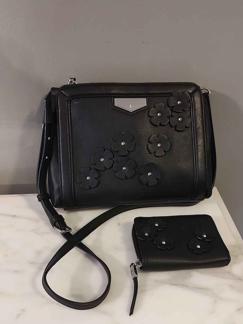 Vera Wang Shoulder Bag And Wallet